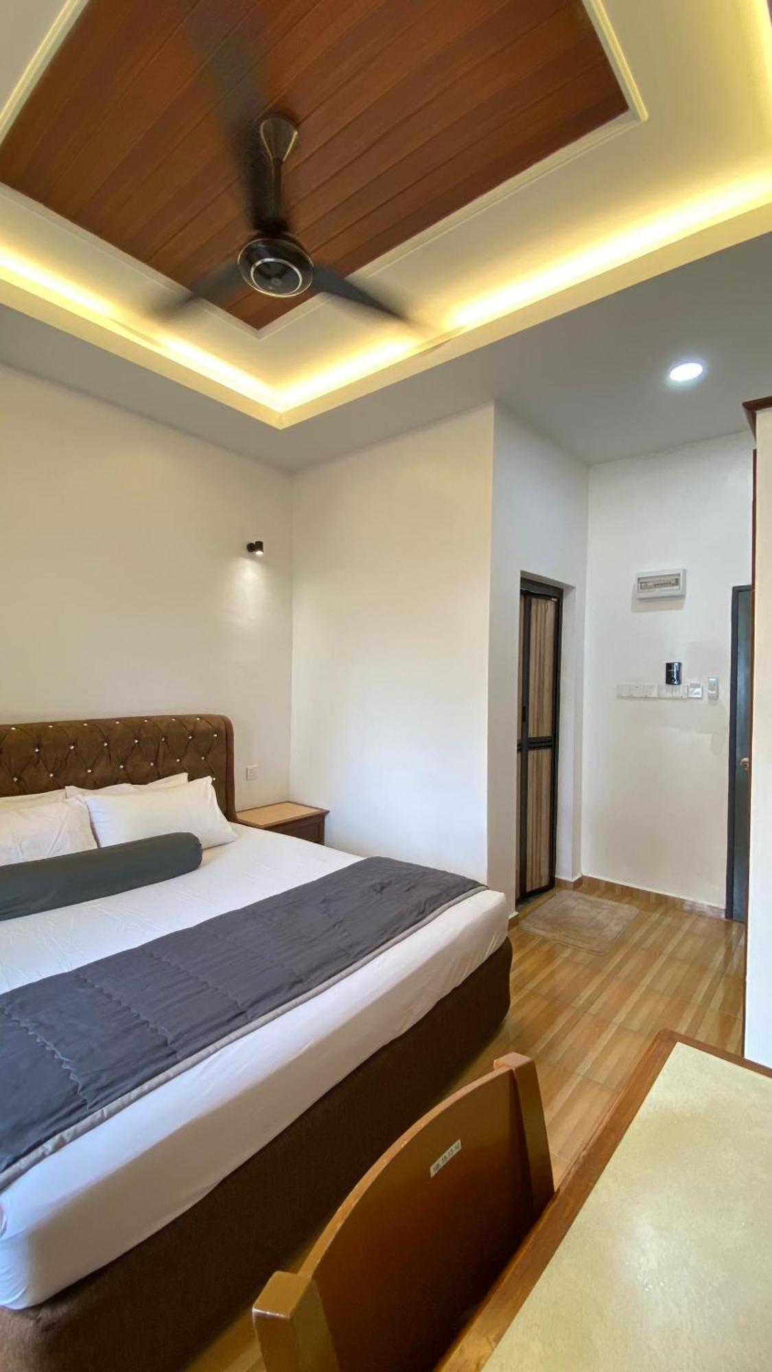 Eleven25 Roomstay Дунгун Екстериор снимка